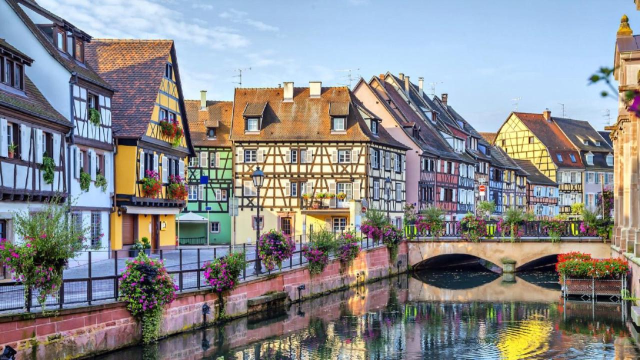 Sous Les Toits Du Zinc - Climatise Apartment Colmar Exterior photo